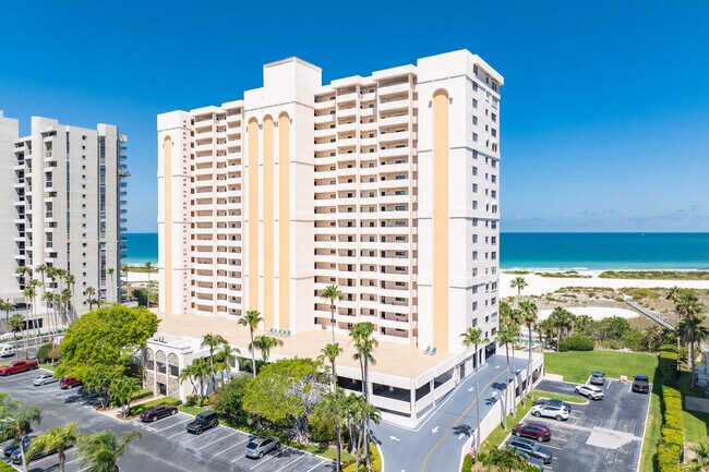 Harbour Light Towers in Clearwater, FL - Foto de edificio - Building Photo
