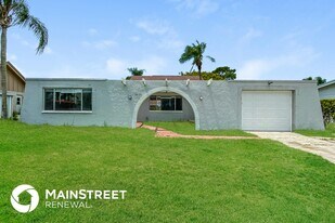 3639 Rock Royal Dr in Holiday, FL - Building Photo