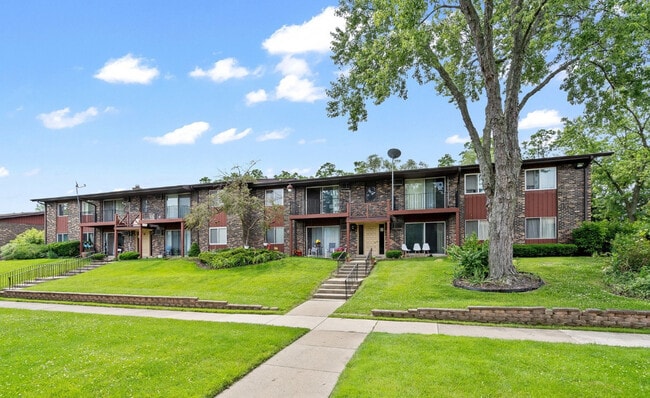 247 N Neltnor Blvd in West Chicago, IL - Building Photo - Building Photo