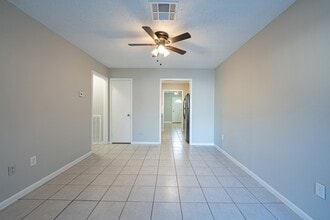 8124 Beech Cove Ln in Houston, TX - Building Photo - Building Photo