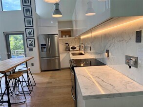 900 4th St in Miami Beach, FL - Building Photo - Building Photo