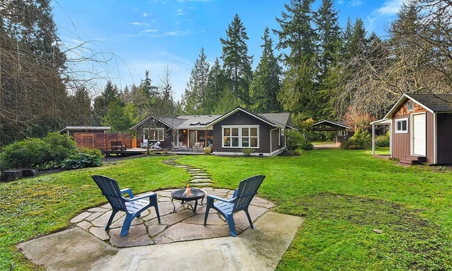 6133 Lariat Loop in Bainbridge Island, WA - Building Photo - Building Photo