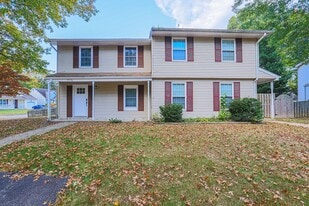 8096 Castle Rock Ct in Pasadena, MD - Building Photo