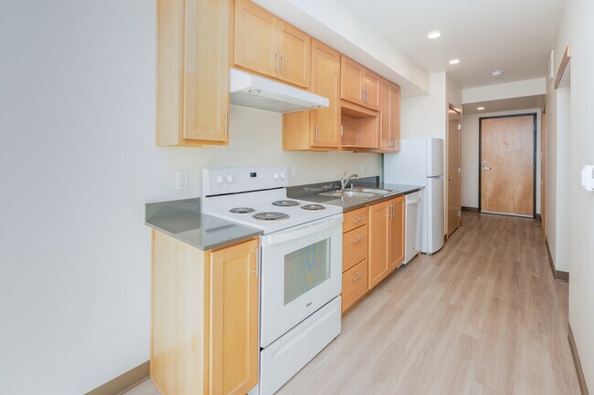 Cedar Crossing in Seattle, WA - Building Photo - Building Photo