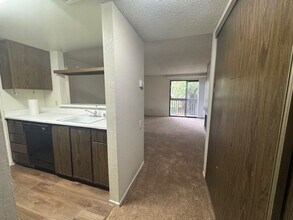 947 Fulton Ave in Sacramento, CA - Building Photo - Building Photo