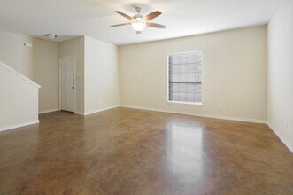 150-156-156 Bentwood Dr in Robinson, TX - Building Photo - Building Photo