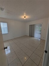 8033 NW 41 Ct in Sunrise, FL - Building Photo - Building Photo