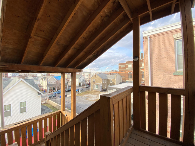 1934 N 7th St, Unit 1 in Philadelphia, PA - Foto de edificio - Building Photo