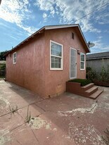 7921 Morton Ave in Los Angeles, CA - Building Photo