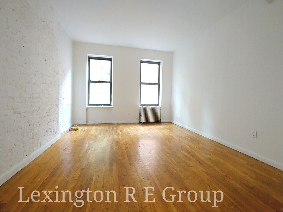 1107 1st Ave in New York, NY - Building Photo