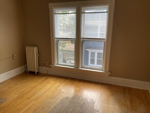 639 Amherst Ave, Unit 639A in Oshkosh, WI - Building Photo - Building Photo