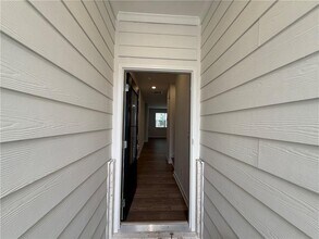 7309 Mulberry St in Flowery Branch, GA - Foto de edificio - Building Photo