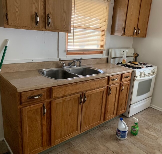 81 Cameron St, Unit Back