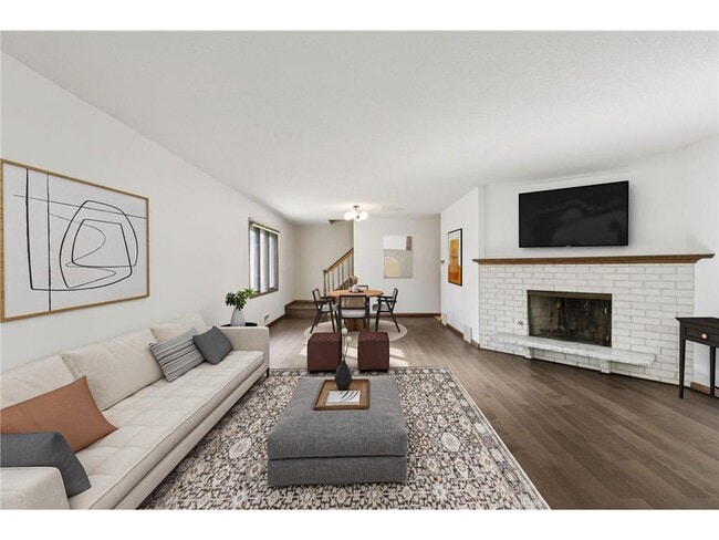 7207 Heatherton Cir in Minneapolis, MN - Building Photo - Building Photo
