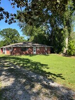 17415 Sidney rd in Grosse Tete, LA - Building Photo