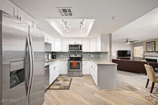 9736 N 95th St in Scottsdale, AZ - Building Photo