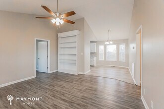 1350 Chucker Dr in Clarksville, TN - Foto de edificio - Building Photo