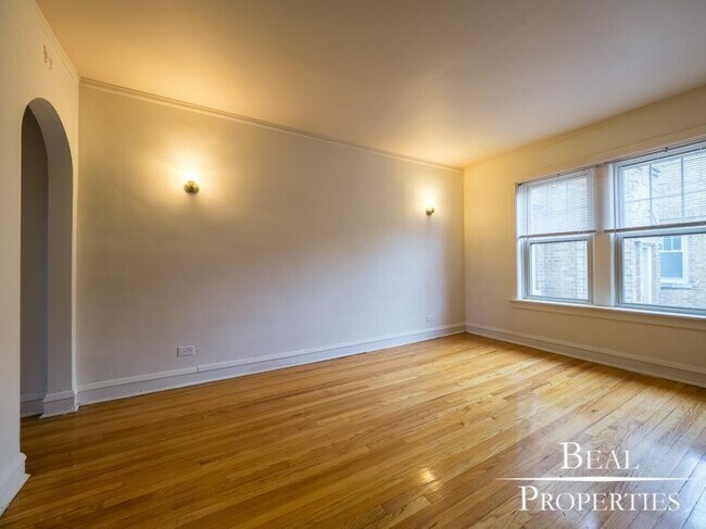 2110 W Ainslie St in Chicago, IL - Building Photo - Building Photo