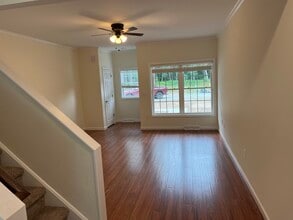 5 Red Maple Ln in Clifton Park, NY - Building Photo - Building Photo