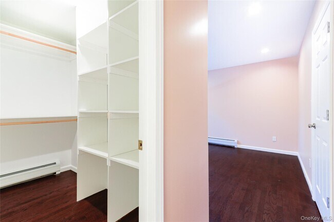 12 14th St in Wading River, NY - Building Photo - Building Photo