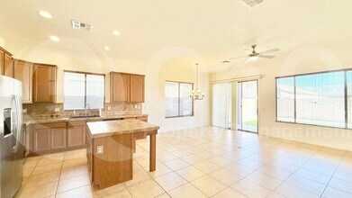 3027 W Cottonwood Ln in Phoenix, AZ - Building Photo - Building Photo