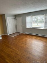 98 Harbor Dr in Stamford, CT - Building Photo - Building Photo