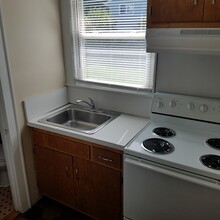 108 Paris Ave, Unit First Floor in Northvale, NJ - Building Photo - Building Photo