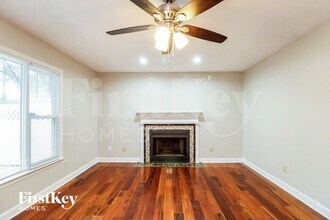 3315 Quaker Run Dr in Greensboro, NC - Building Photo - Building Photo