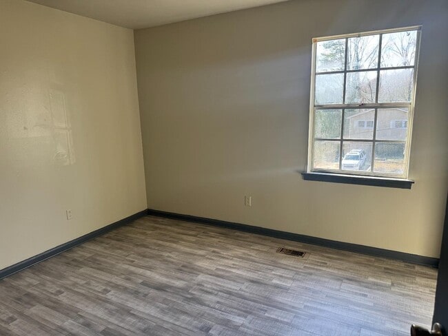 908 Redstone Ln in Birmingham, AL - Building Photo - Building Photo