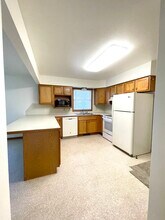 1509 Manor Ln, Unit 1511 Manor Lane in Mt. Pleasant, MI - Foto de edificio - Building Photo