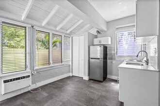 1507 Meridian Ave in Miami Beach, FL - Building Photo - Building Photo