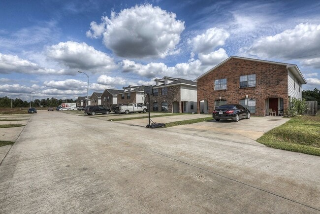 10610 Pine Landing Dr in Houston, TX - Building Photo - Building Photo