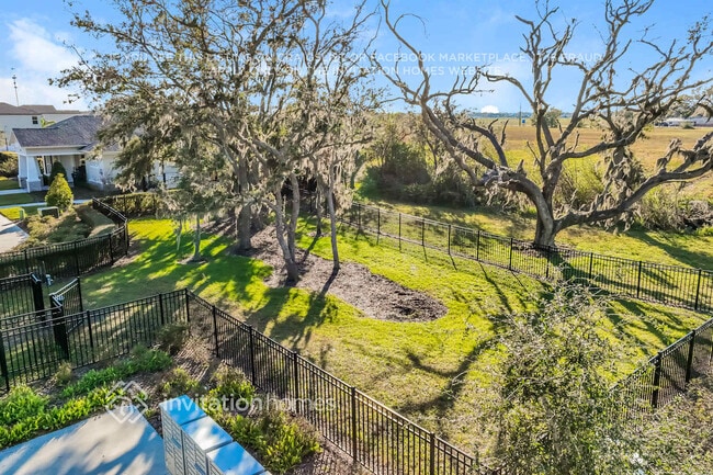 1859 Crinkle Leaf Ct in Ruskin, FL - Building Photo - Building Photo