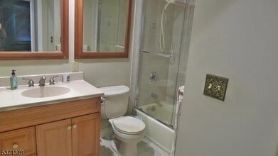 1 Landry Rd in Franklin Township, NJ - Building Photo - Building Photo