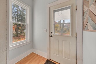 802 E California Ave in Urbana, IL - Building Photo - Building Photo