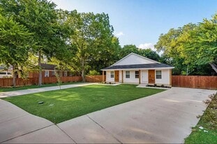 3825 Dismount St, Unit 3825 in Dallas, TX - Building Photo