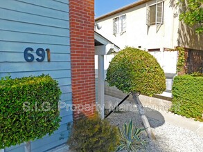 691 S Marengo Ave in Pasadena, CA - Building Photo - Building Photo