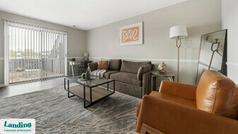 7601 Carlton Arms Dr in Indianapolis, IN - Building Photo