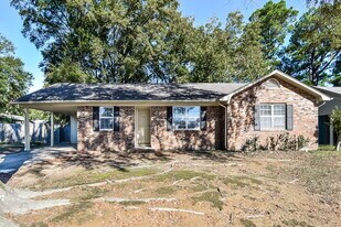 6300 Branderham Dr in Memphis, TN - Building Photo