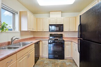 7311 15th Ave NW, Unit 203 in Seattle, WA - Building Photo - Building Photo