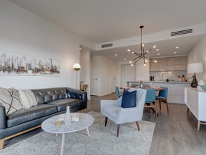 60 Saghalie Rd in Victoria, BC - Building Photo - Building Photo