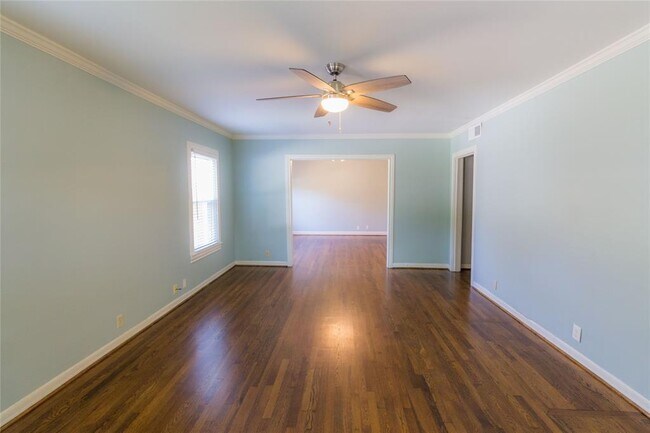 2348 Dryden Rd in Houston, TX - Building Photo - Building Photo