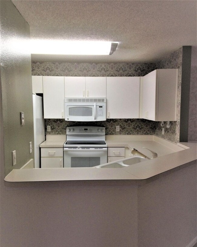 property at 800 Ironwood Dr