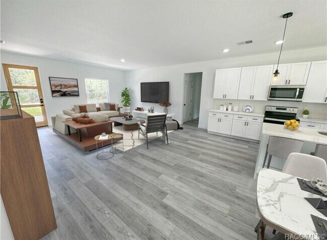 8908 N Gilovu Dr in Citrus Springs, FL - Building Photo - Building Photo