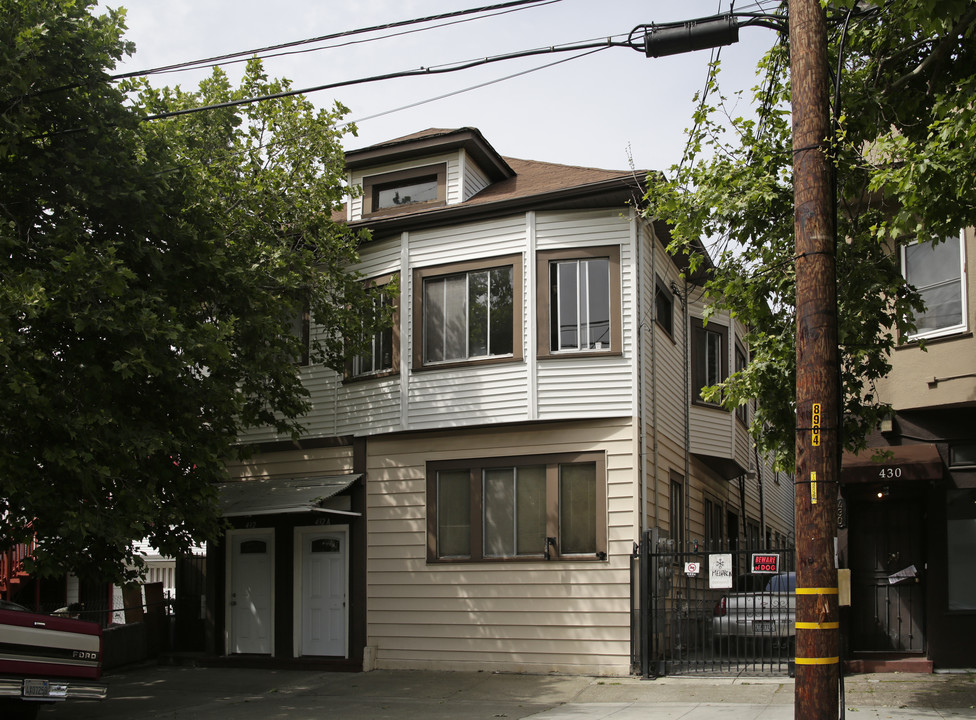 432 38th St in Oakland, CA - Building Photo