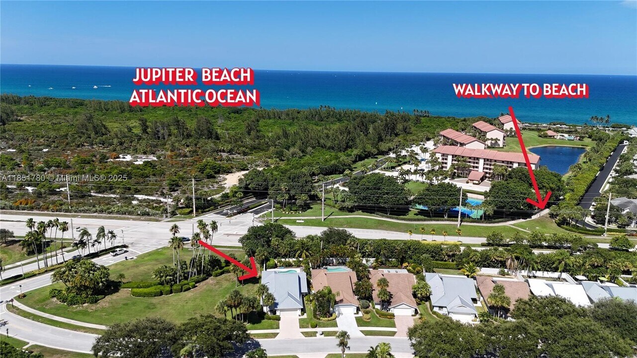 101 Sand Pine Dr in Jupiter, FL - Building Photo