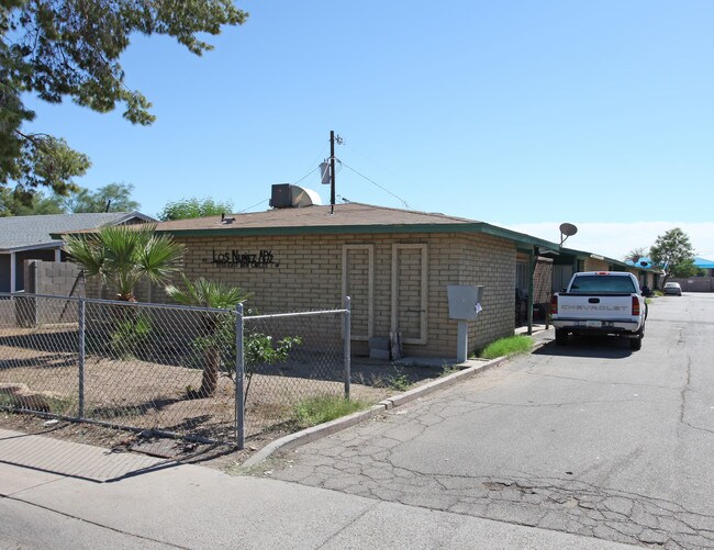 Los Nunez in Tempe, AZ - Foto de edificio - Building Photo