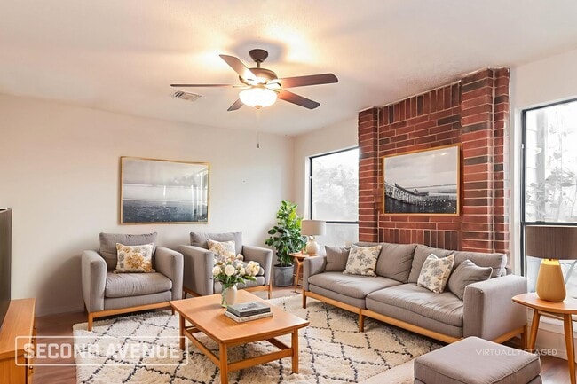 732 Creekview Ct in Mesquite, TX - Building Photo - Building Photo