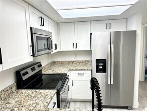 3120 Seasons Way in Estero, FL - Foto de edificio - Building Photo