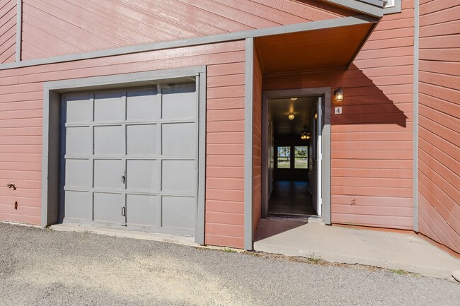 21 W Golf Pl in Pagosa Springs, CO - Building Photo - Building Photo